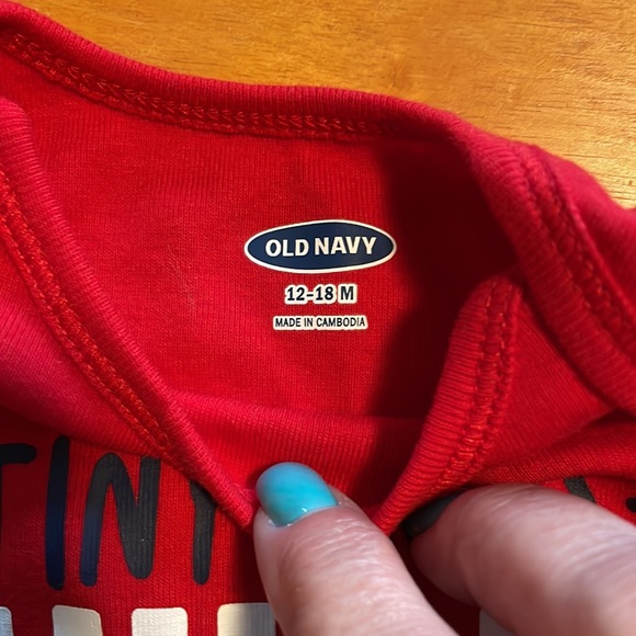 Old Navy 12 to 18 months onesie new without tags - Picture 2 of 3